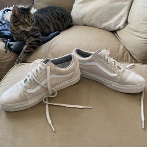 Women’s Vans size 6
